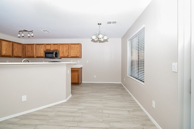 Photo - 702 W Desert Blossom Dr