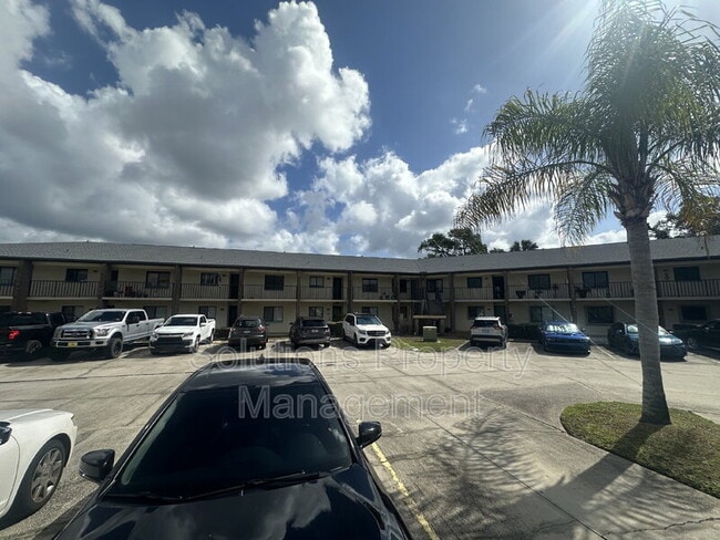 Building Photo - 100 Canebreakers Dr Unit 107