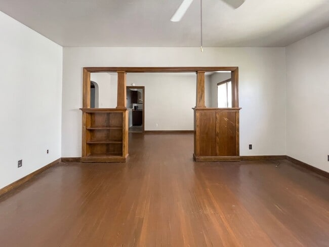 Photo - PRELEASING for AUGUST! Close to Campus: In-Unit Washer/Dryer