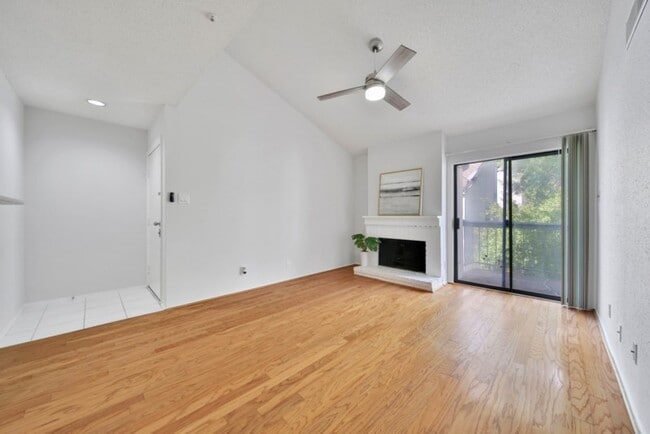 Photo - 7900 N Stadium Dr