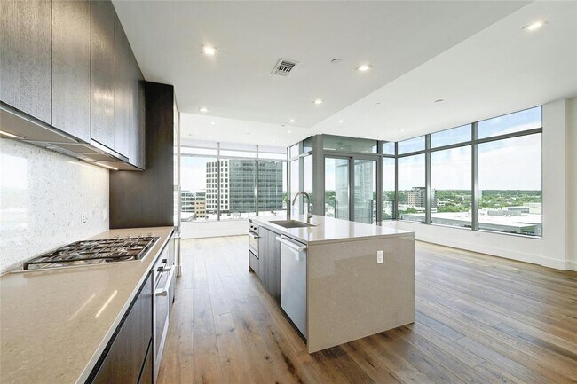 Building Photo - 501 West Ave Unit 1104 Rental