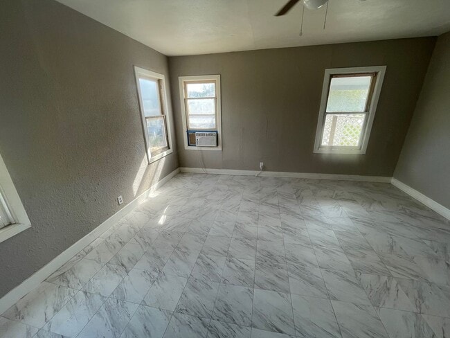 Photo - 201 E 6th St Unit A