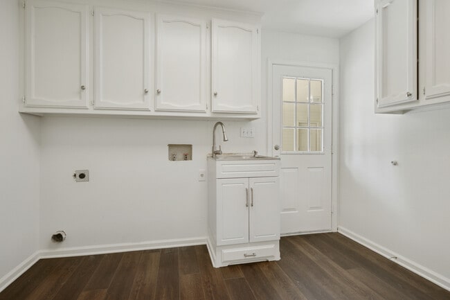 Photo - 7738 Menlo Dr