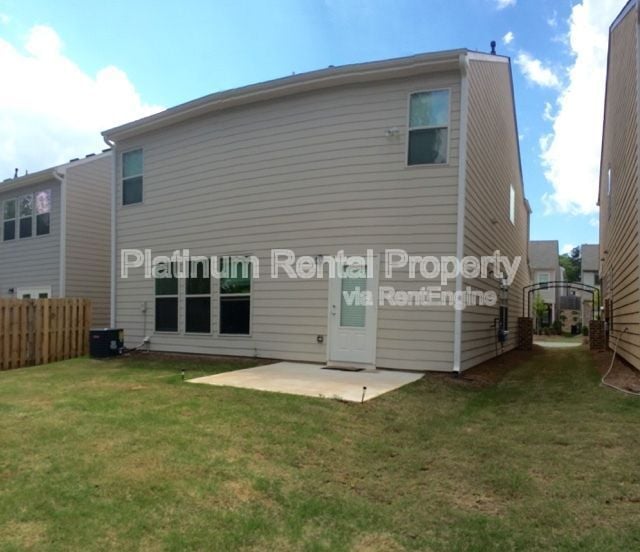 Photo - 2635 Runnymede Ct