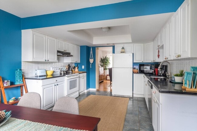 Photo - 50 Hubbard Ln