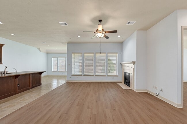 Building Photo - 2702 Ember Pass Ln