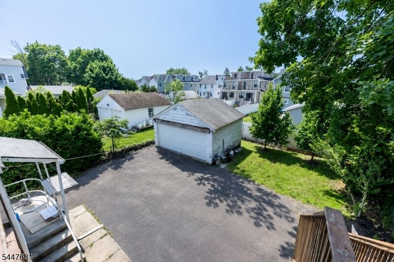 Photo - 22 Meeker Pl