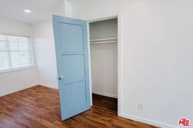 Photo - 202 N Locust St