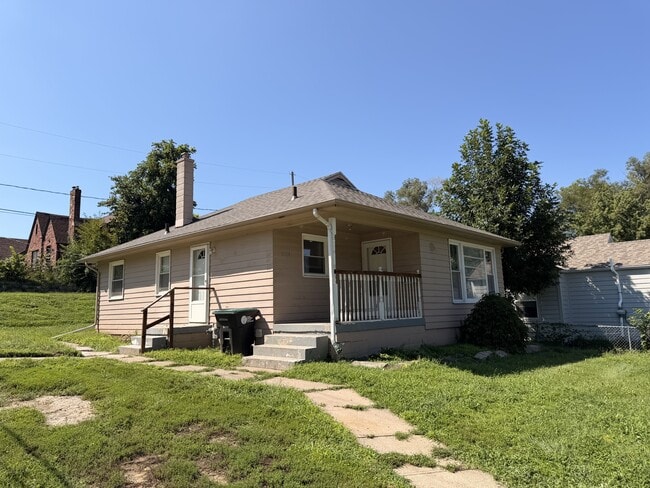 Photo - 6504 N 33rd St