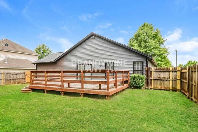 Photo - **1 MONTH OFF OCTOBER RENT IF MOVED IN BY ...