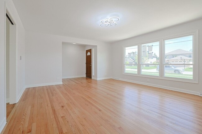 Photo - 2232 Sprucewood Ave