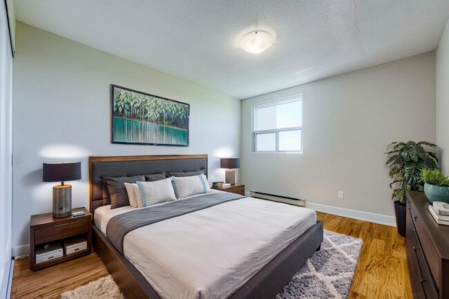 Photo - Nottingham Towers