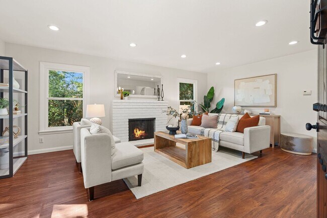 Photo - 15603 Benedict Ln