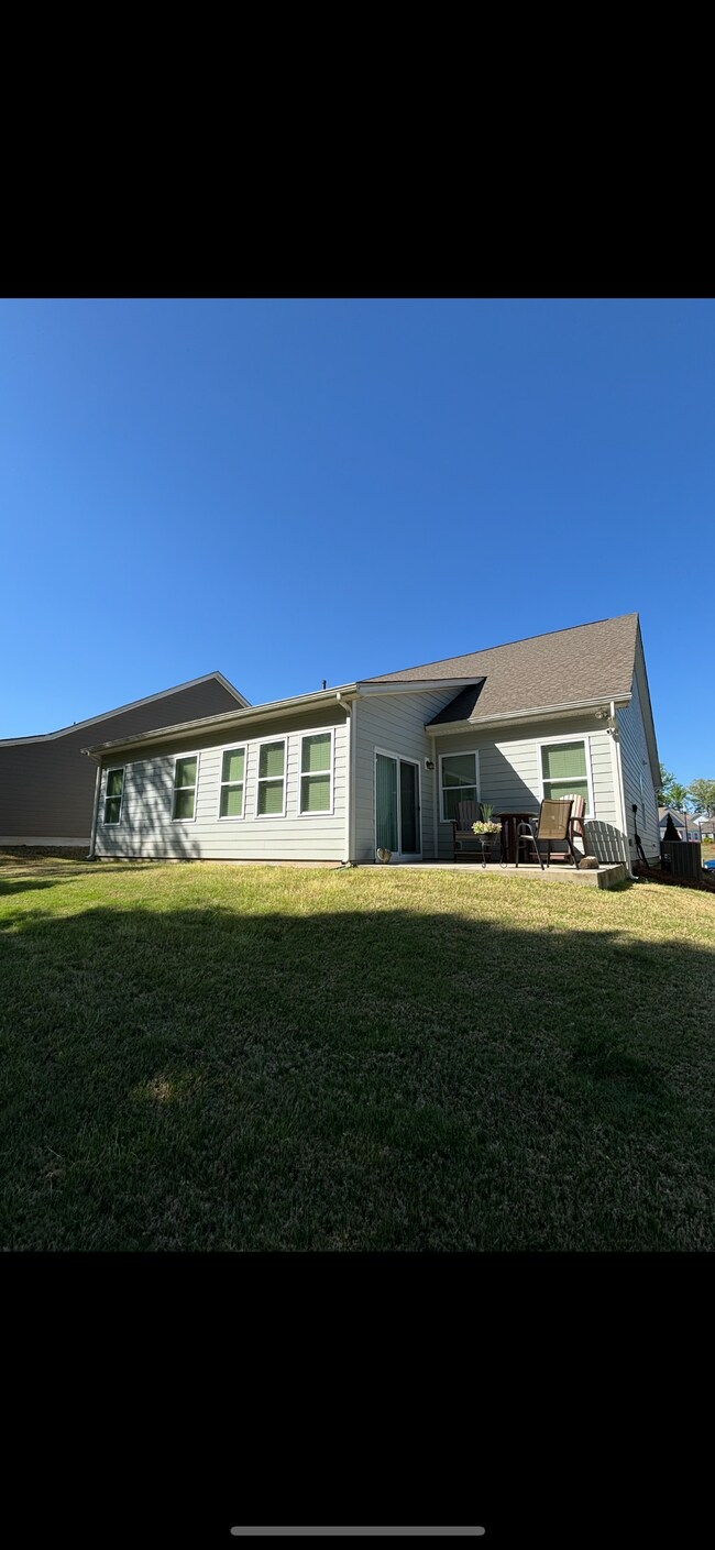 Photo - 4921 Helmsworth Dr