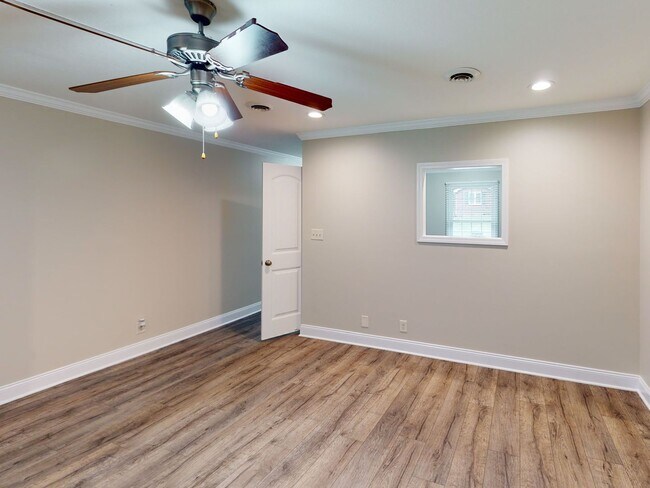 Photo - Move-in Ready Townhome in Desirable Sango Area