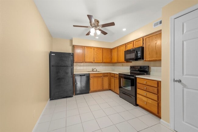 Photo - 700 Ridgeside Dr Unidad L