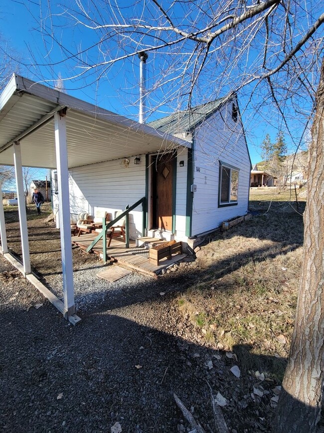 Photo - 1 bed/1 bath in Adin CA