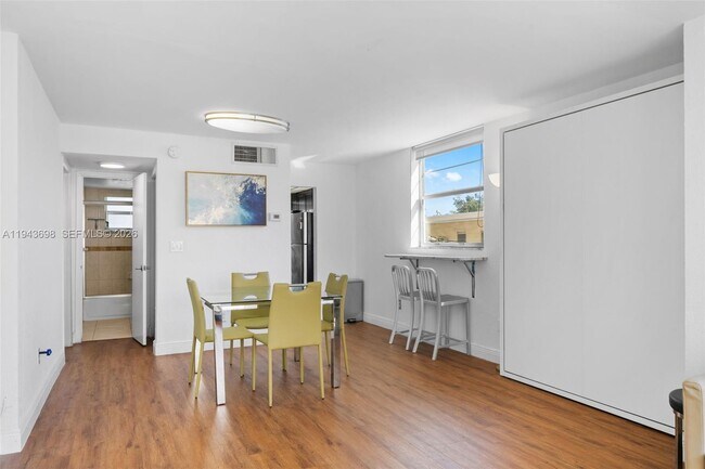 Photo - 631 Jefferson Ave Unit 205