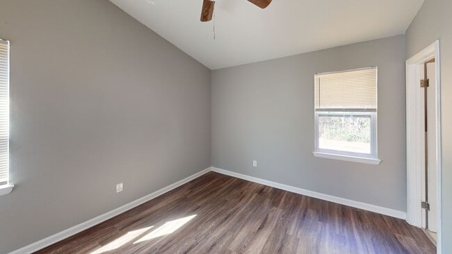 Photo - 938 Bramblewood Ln