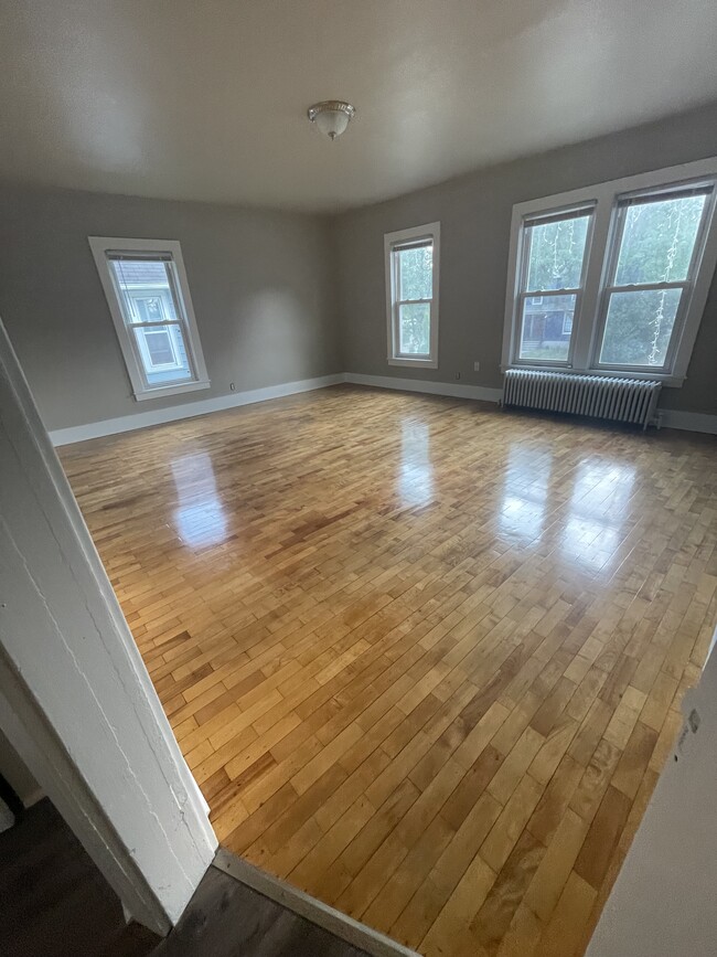 Photo - 206 N Lawe St Unit Upper 2