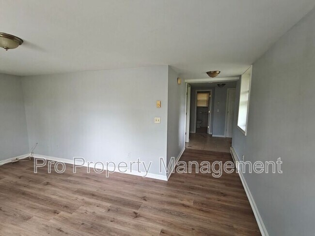 Photo - 14 Edgewood Rd