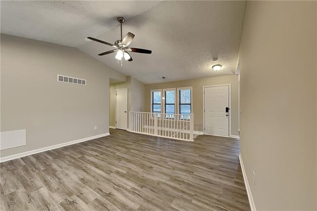 Photo - 647 Sunshine Trce NW