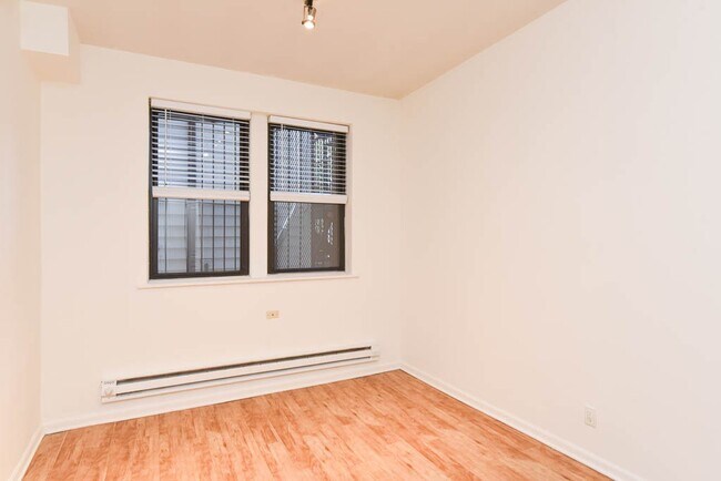 Photo - 2837 W Palmer St Unidad 3-G