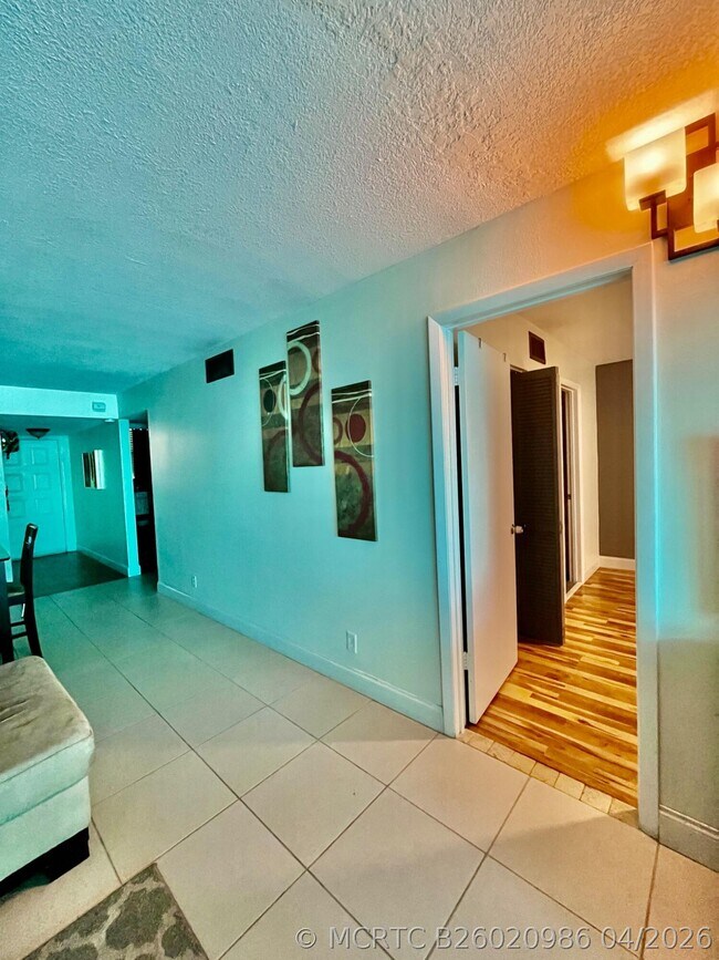 Photo - 113 Lake Emerald Dr Unit 209