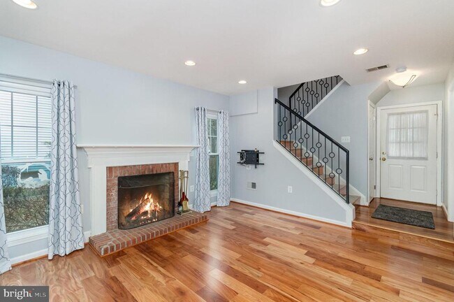 Photo - 15090 Holleyside Dr