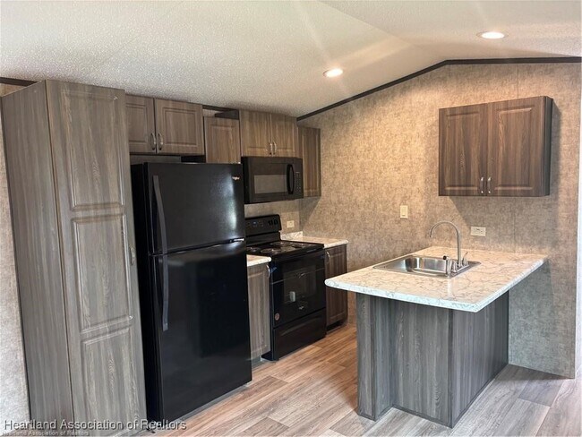 Photo - 2450 Hammock Rd