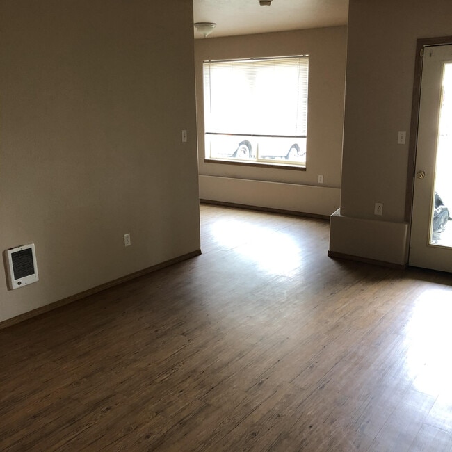 Photo - 255 SE 3rd St