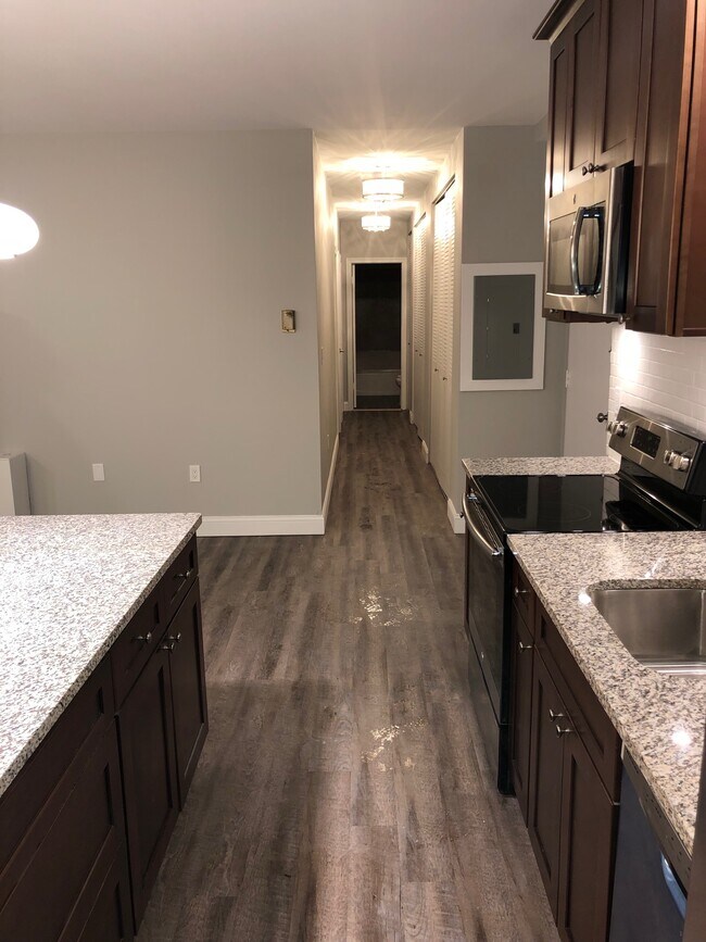 1320 Berlin Tpke Condo For Rent in Wethersfield, CT