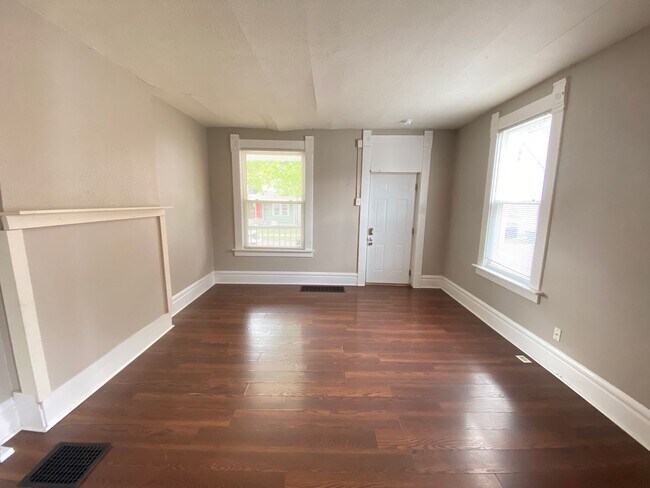 Photo - Hunter Ave 1444-1446 ONYX Unit 1446