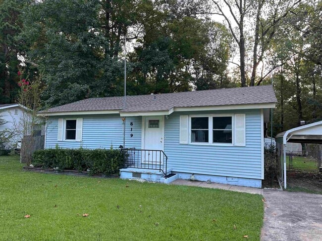 Building Photo - 819 Edgehill Rental