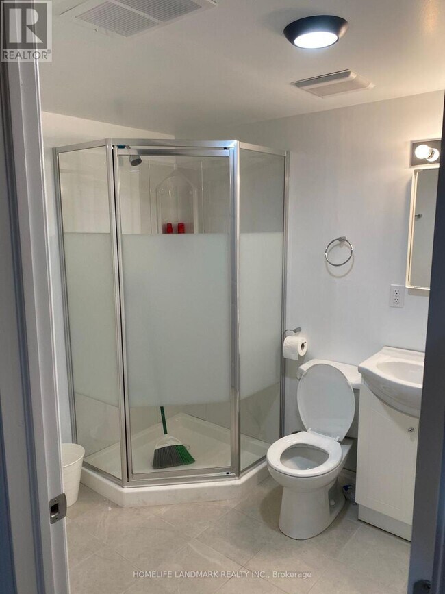 Photo - 34 Argonne Crescent