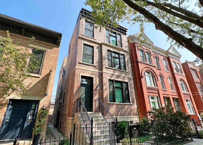 Photo - 1327 N Wicker Park Ave Unidad 1 Rental