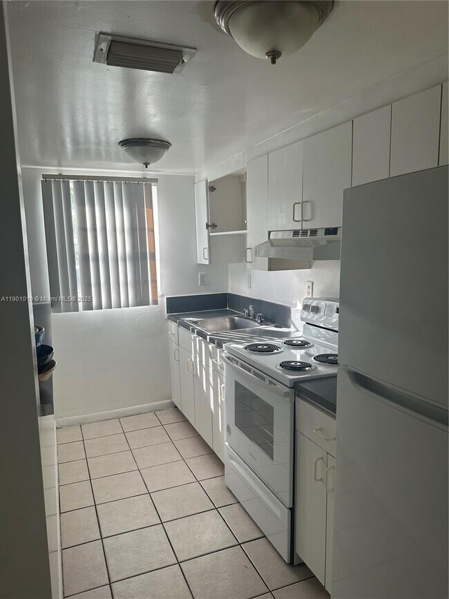 Photo - 519 SW 2nd St Unit 103