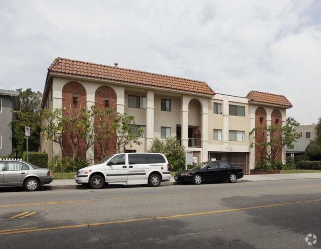 Photo - Tujunga Towers