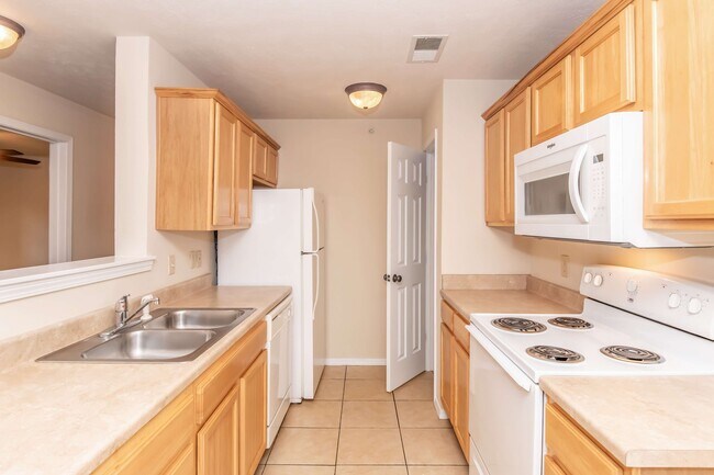 Building Photo - Scenic Station Apartments