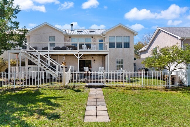 Photo - 111 Thompson Cove Rd