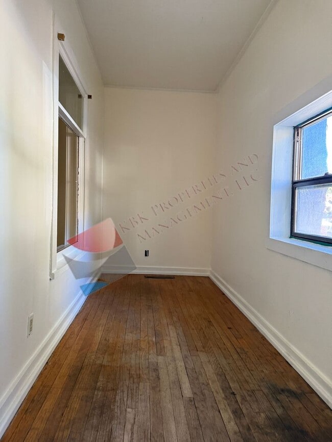 Photo - 38 Cascade Ave