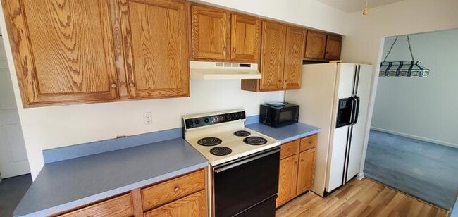 Photo - 868 W Kensington Ln