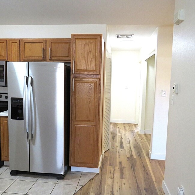 Photo - FREE RENT UNTIL THE END OF THE MONTH!!!