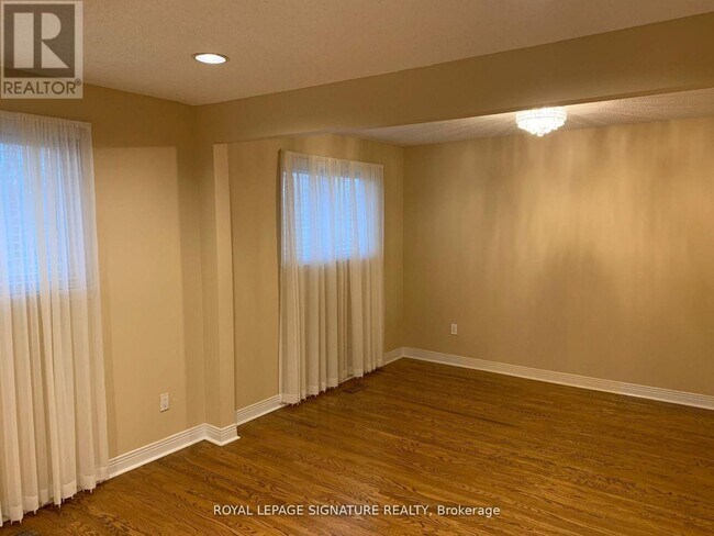 Photo - 3317 Carillion Ave