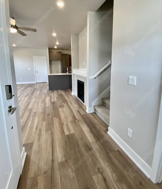 Photo - Petrosa Townhouse 3 BR - 2 ½ BA w/ loft