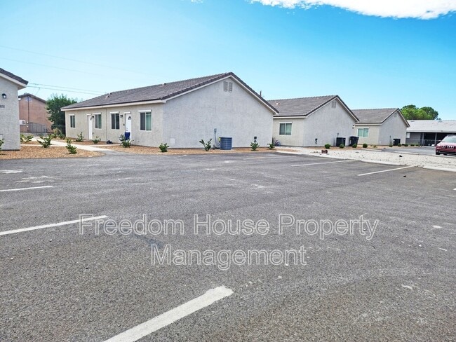 Photo - 1111 Sixshooter Ave