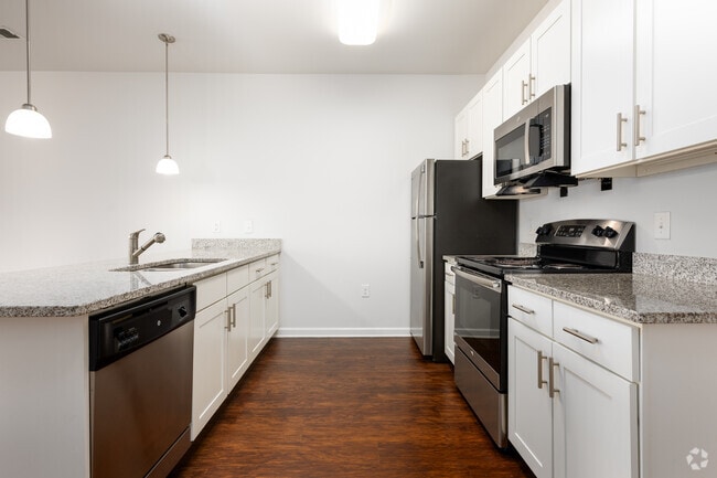 2BR, 2BA - 1261SF - Kitchen