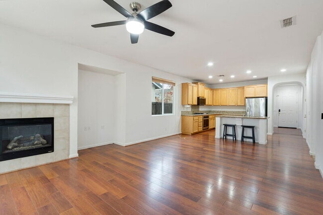 Photo - 5755 Amnest Way