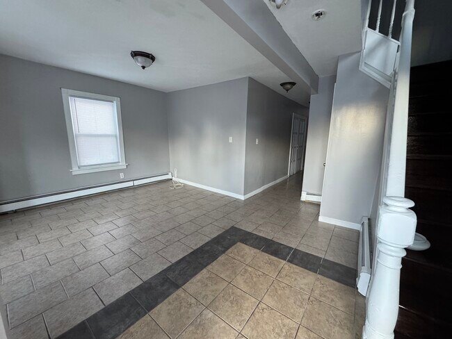 Photo - 40 S Whipple St