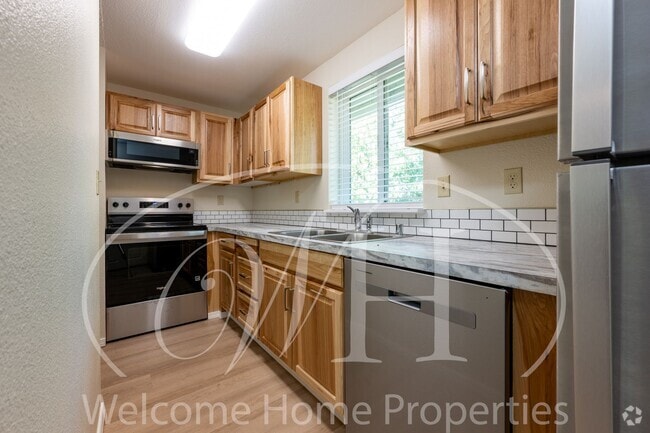 Building Photo - 2 Bedroom Apartment with Space, Convenienc... Unit 409 S 11th Ave